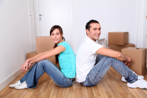 Professional Bloomsbury moving team working with insurance and safety procedures