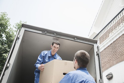 Bloomsbury moving van helping with local relocations and storage transfers
